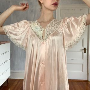 Vintage Val Mode Lingerie Nightie